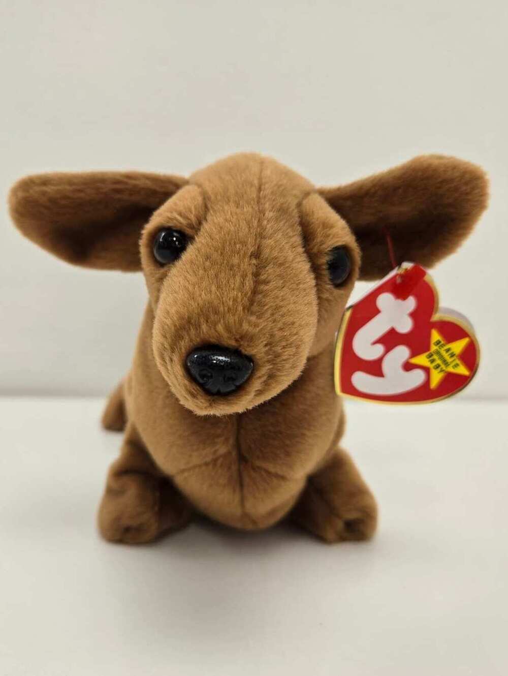 Ty Beanie Baby “Weenie” the Wiener Dog / Dachshund ! (7.5 inch)